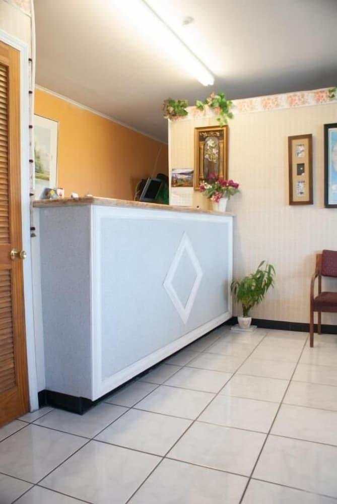 NASSAU HOLIDAY MOTEL — hotel in Yulee