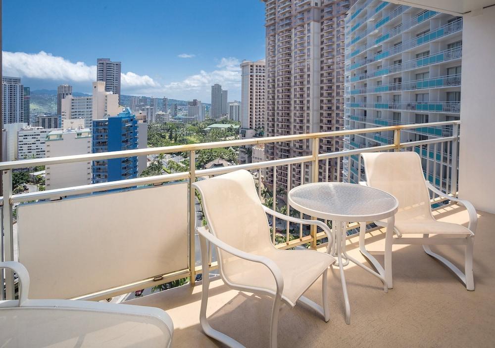 Waikiki Marina Resort at the Ilikai photo 32