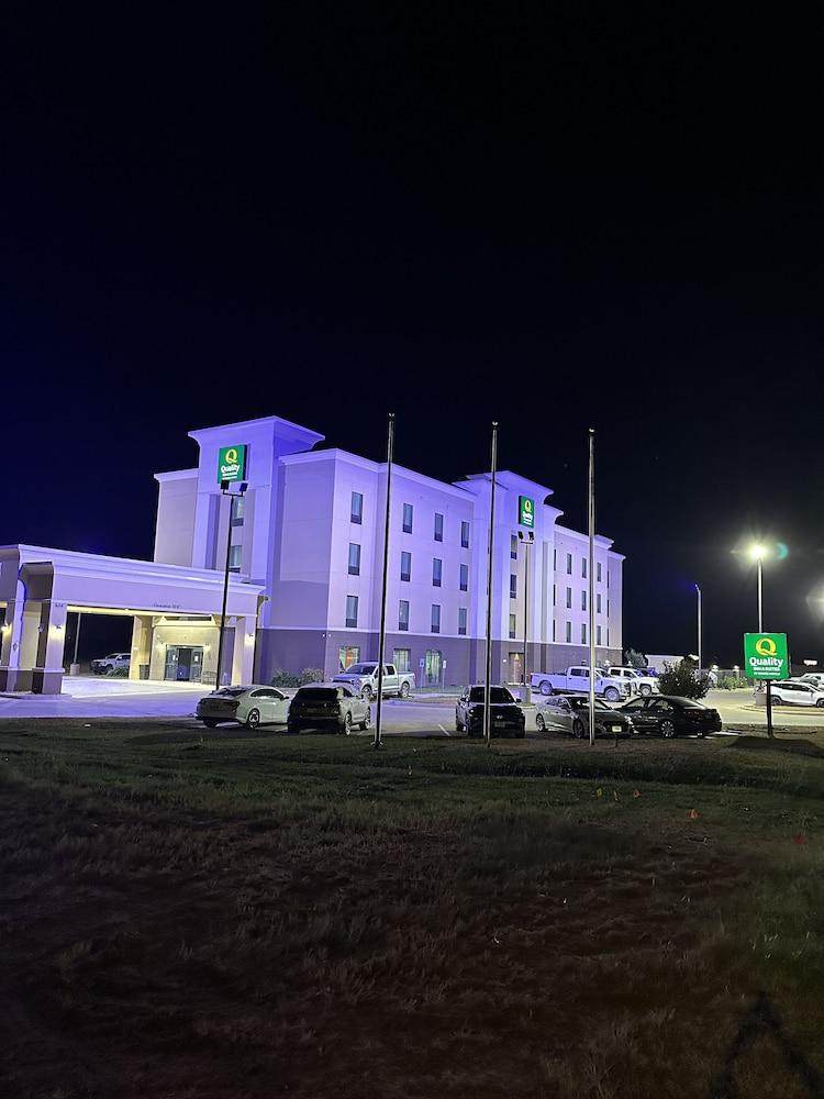 Quality Inn & Suites Pearsall photo 48