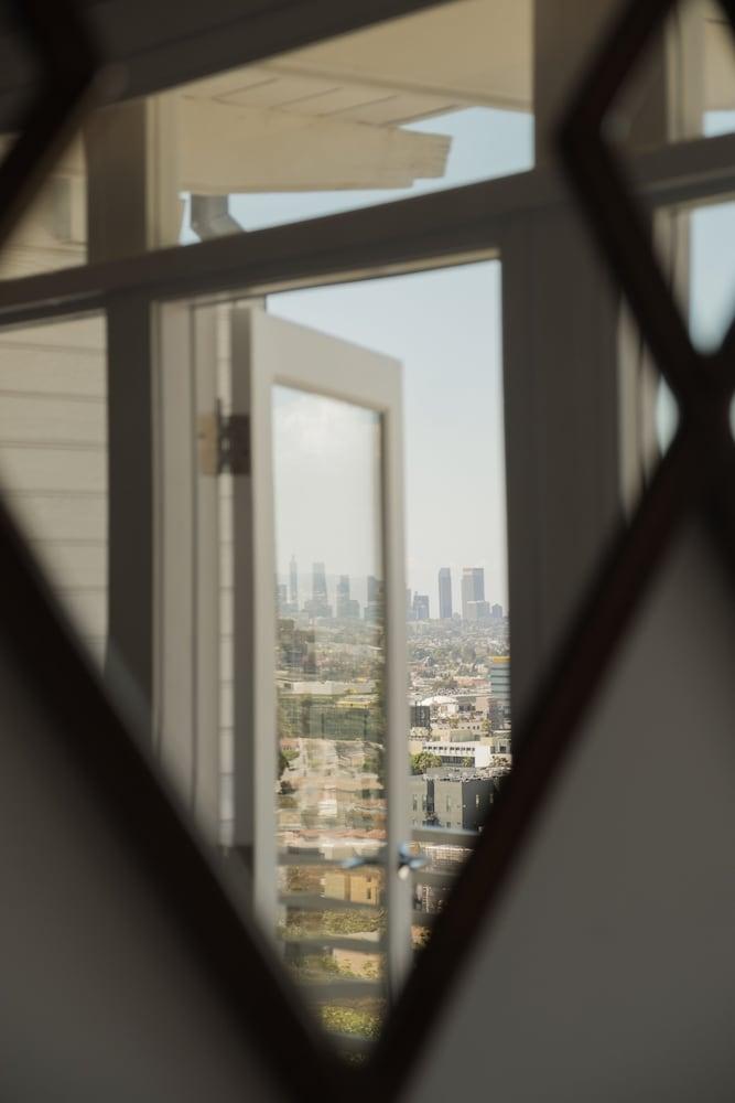 Hollywood Hills Hotel photo 22