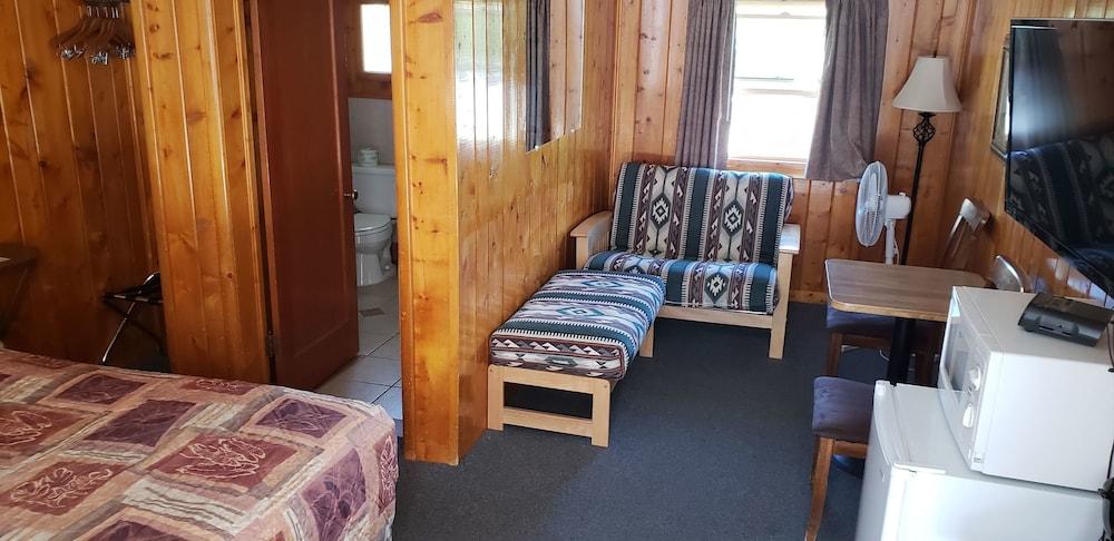 Canyon Motel photo 27