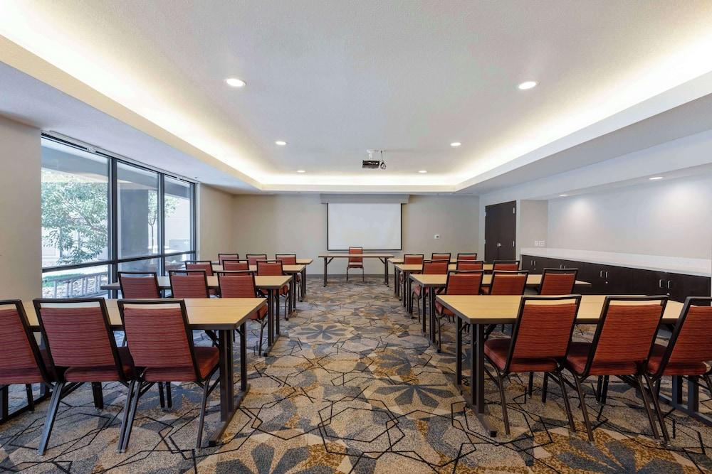Best Western Plus Fort Worth North photo 29