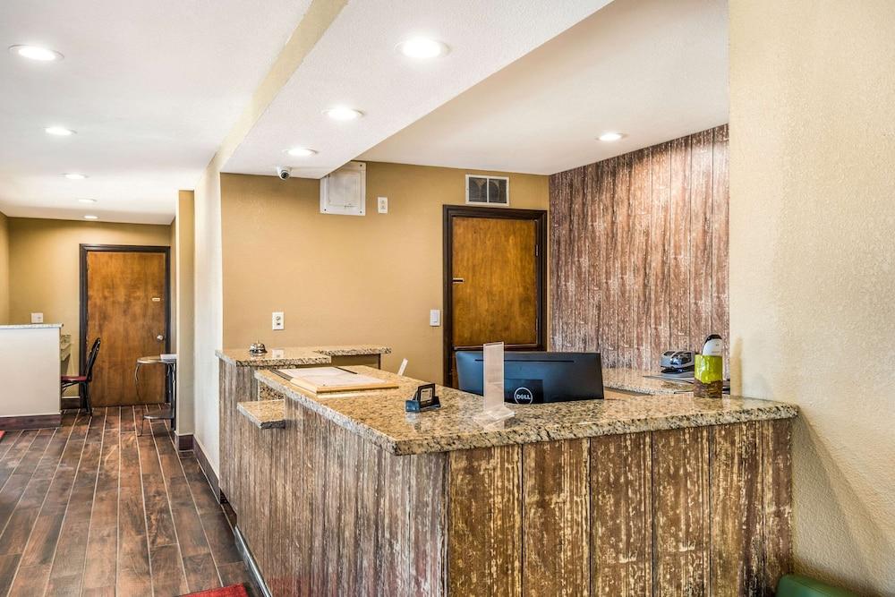 Econo Lodge Oskaloosa photo 2