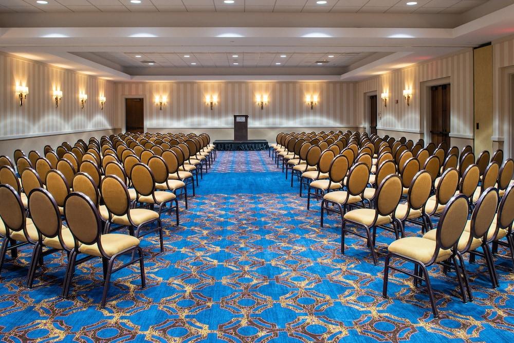Sheraton Milwaukee Brookfield Hotel photo 47