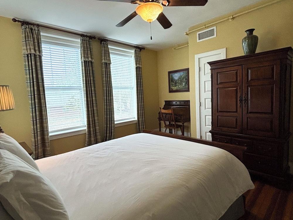 Grand Lux Inn photo 10