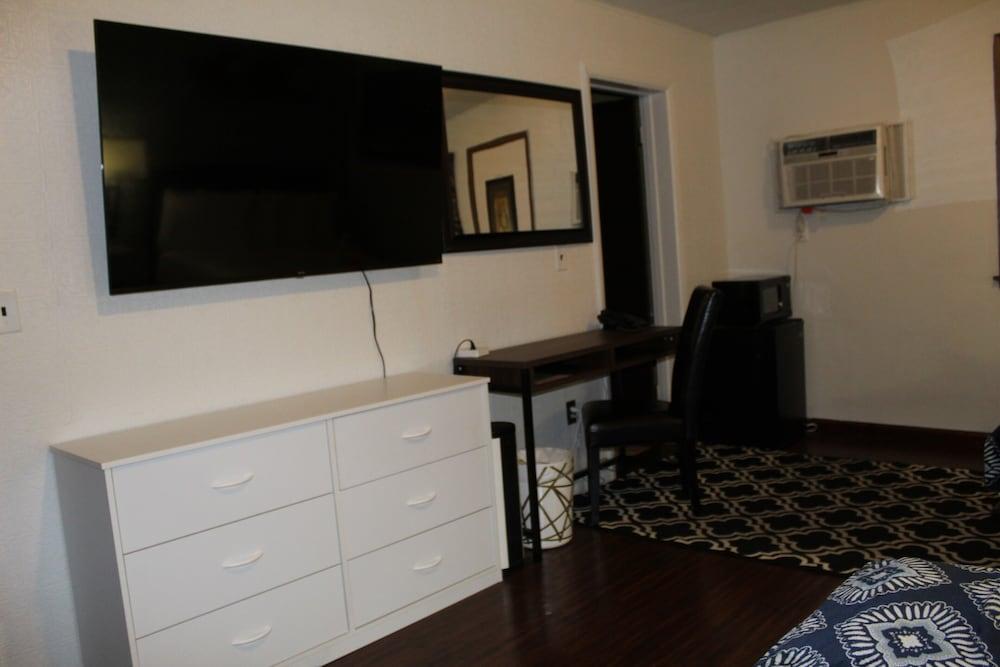Arrowhead Motel photo 14