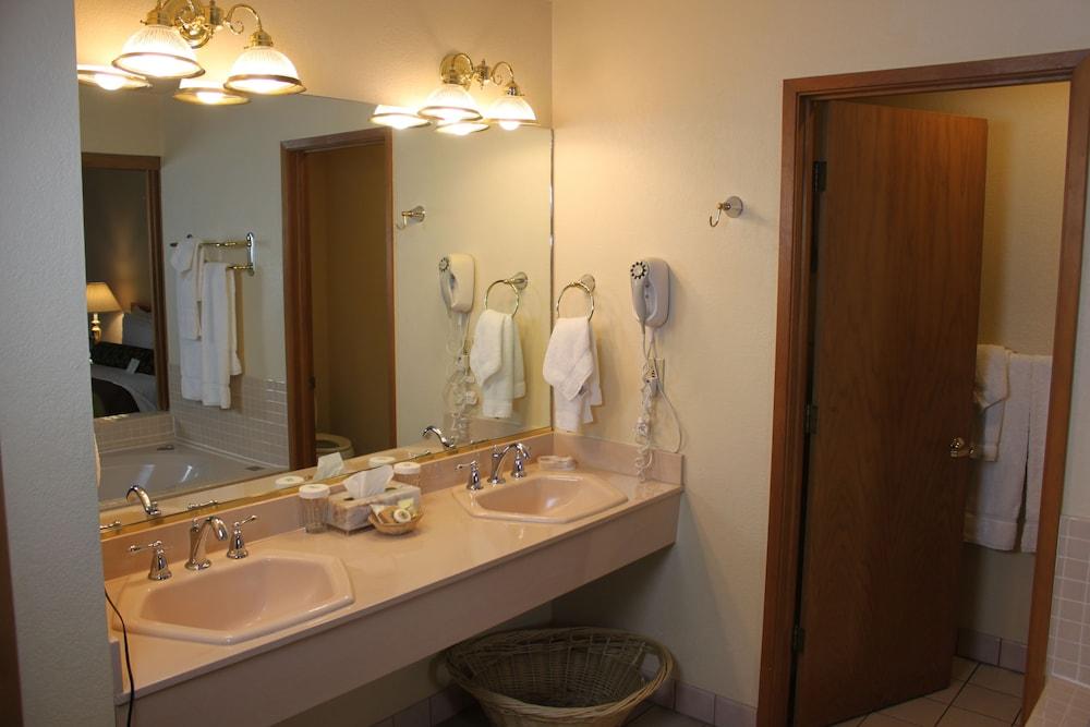 The Pines Resort photo 77