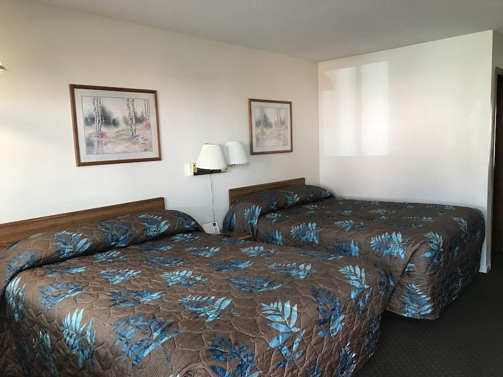 Lazy U Motel photo 35