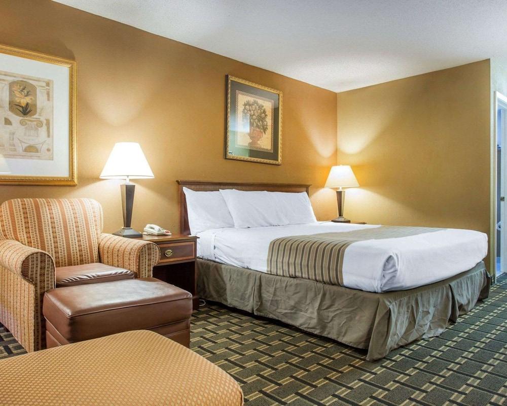 Econo Lodge Acworth East photo 7