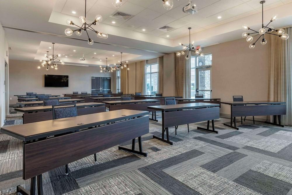 DoubleTree by Hilton Greenville Woodruff Road photo 59