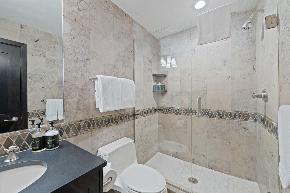 The Vail Spa Condominiums photo 60