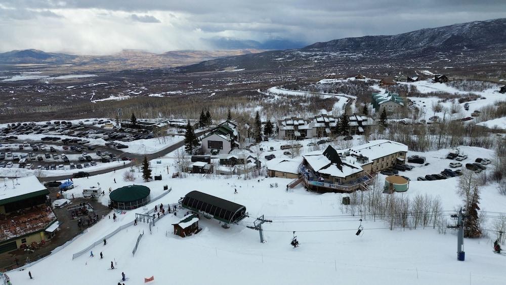 Slopeside photo 29