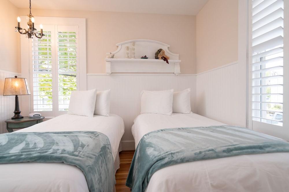 Marginal Way House Hotel photo 17