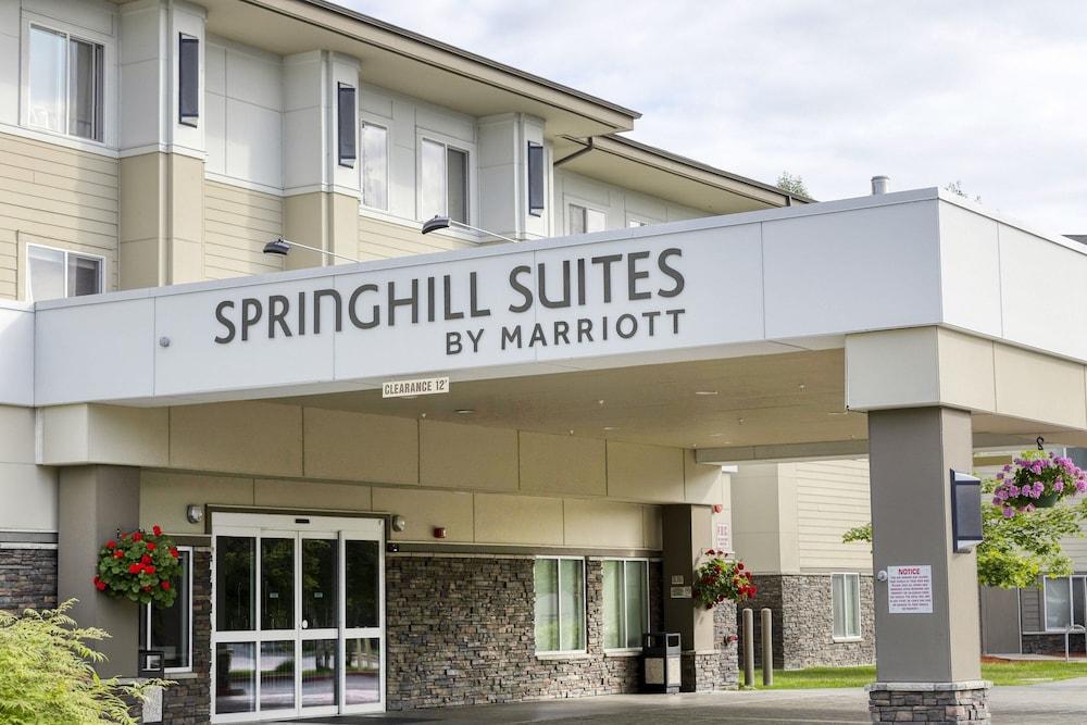 SpringHill Suites Anchorage University Lake photo 26