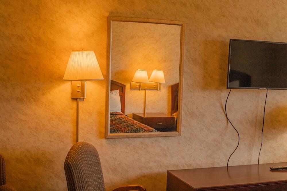 Colfax Inn photo 16