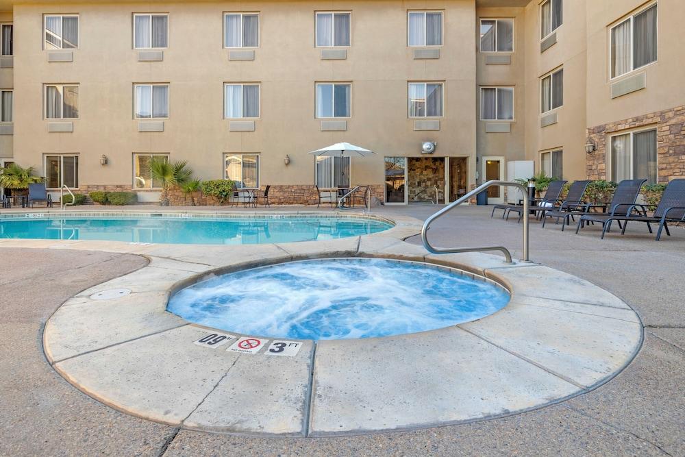 Comfort Inn at Convention Center photo 6