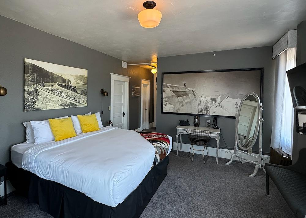 Hood River Hotel photo 9