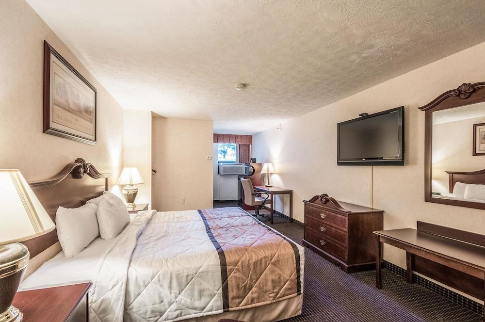 Rodeway Inn & Suites Charles Town photo 3