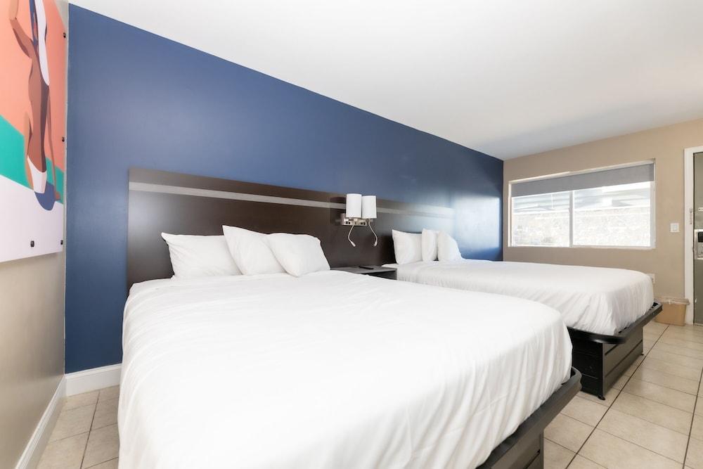 Seaside Sands Inn photo 33
