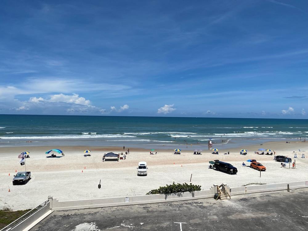 Silver Beach Club photo 17