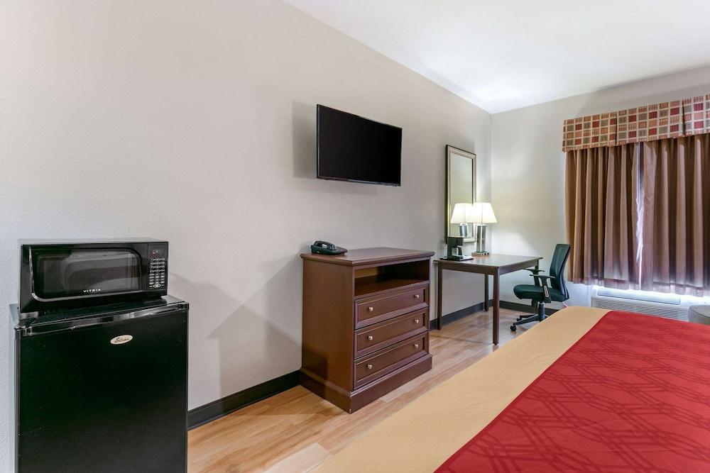 Econo Lodge Eutaw I-20 photo 3