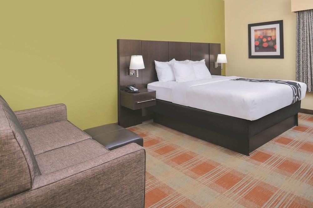 La Quinta Inn & Suites by Wyndham Atlanta South - Newnan photo 41