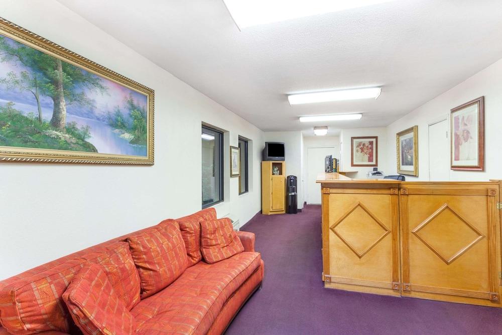Knights Inn Yemassee photo 2