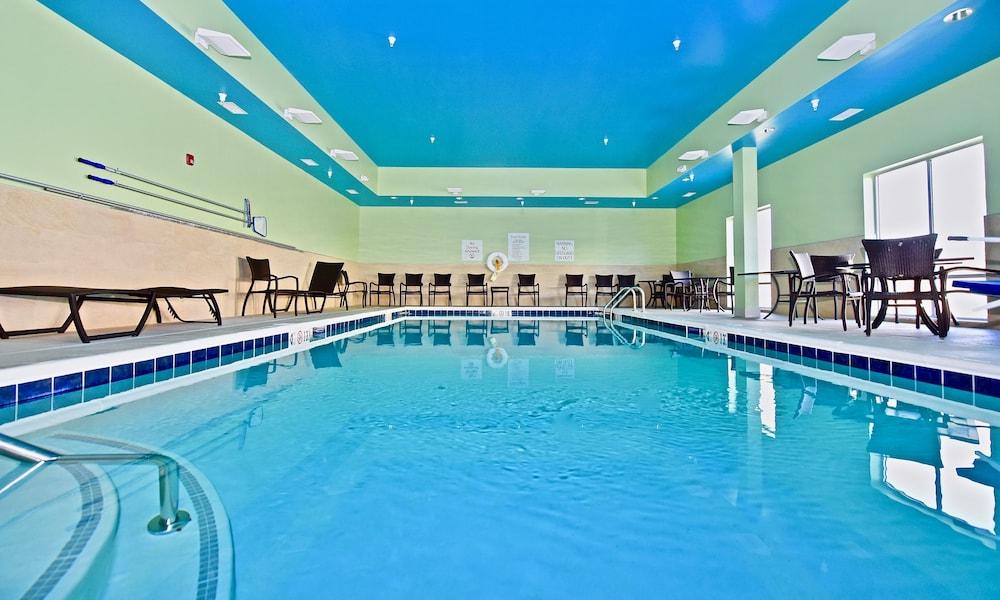 Holiday Inn Express & Suites Perryville by IHG photo 24