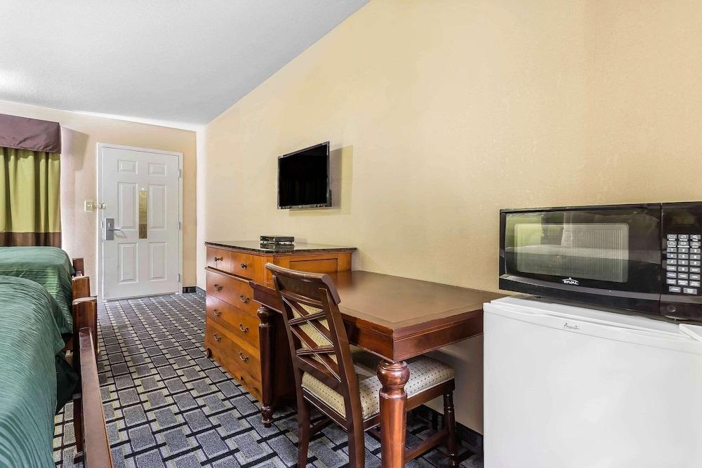 Rodeway Inn Augusta South photo 8