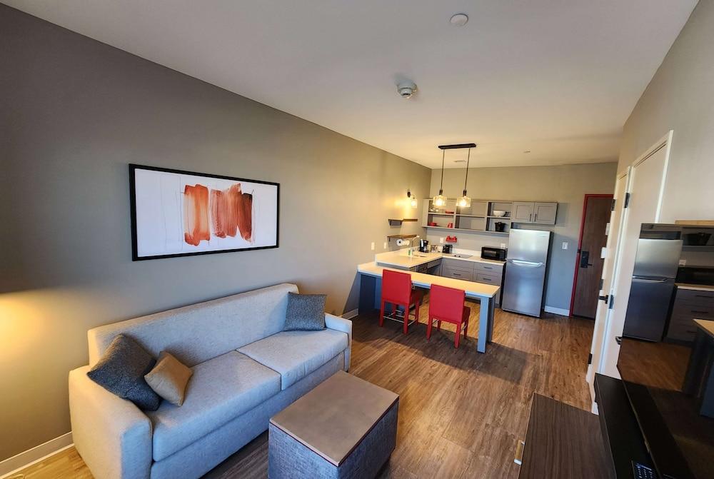 Hawthorn Extended Stay by Wyndham Del Rio photo 9