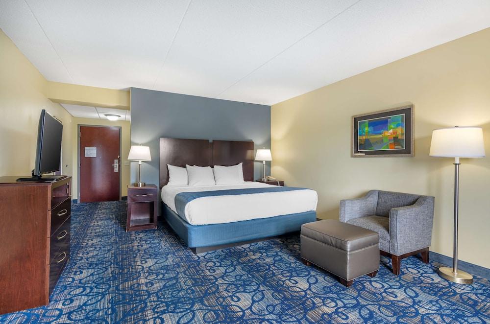 Best Western Plus Waynesboro Inn & Suites Conference Center photo 26