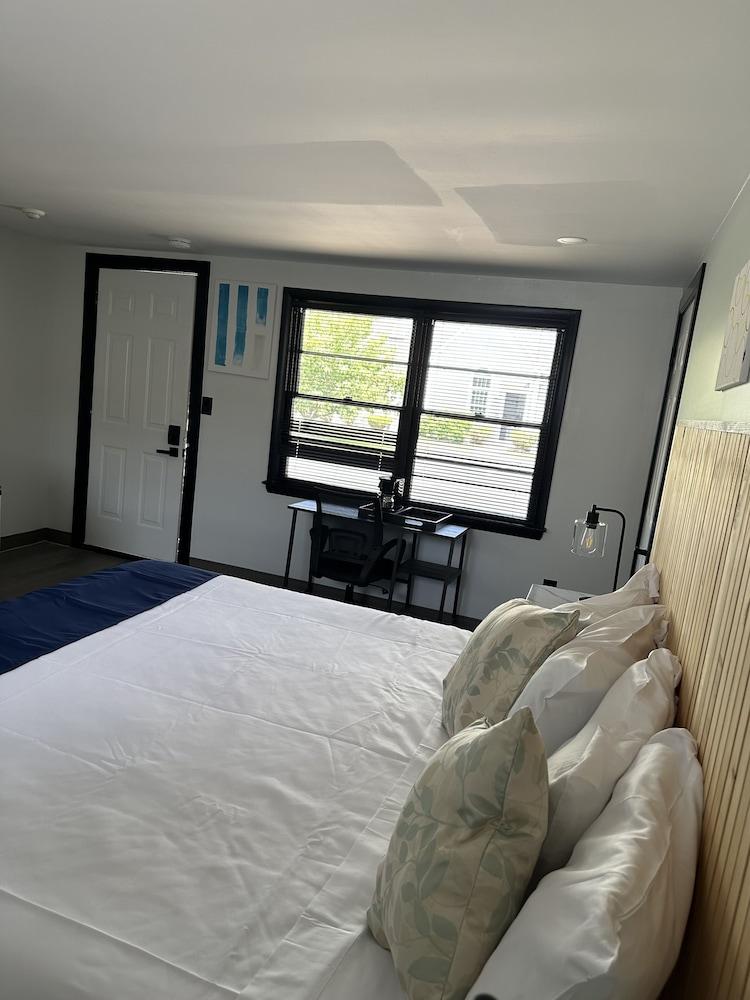 Harborside Suites photo 6