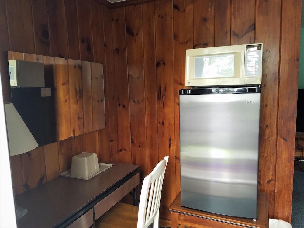 Bass River Motel photo 33