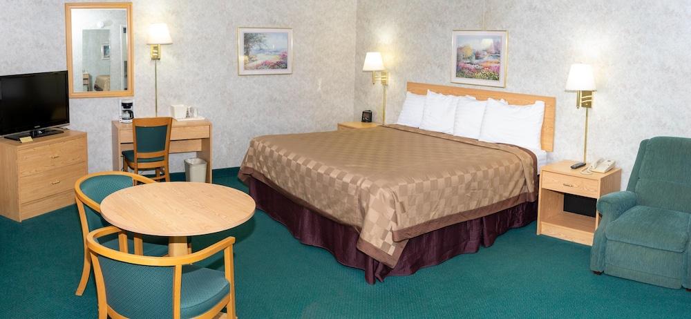 Regency Inn Perrysburg photo 8