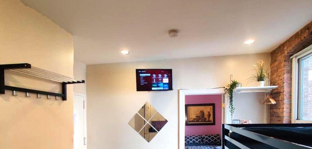 Macy Empire Apartments photo 28
