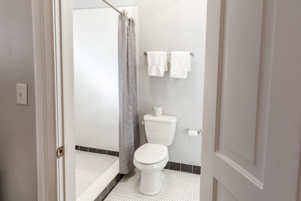 Lititz Springs Inn photo 40