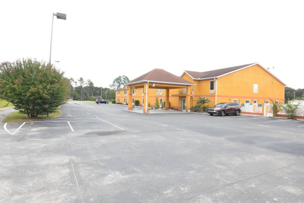 Jameson Inn - Hazlehurst photo 45