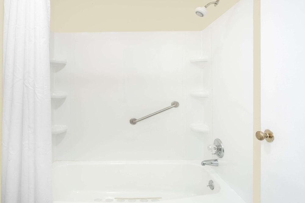 Knights Inn Emporia photo 7