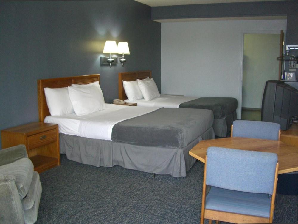Quails Nest Inn and Suites photo 7