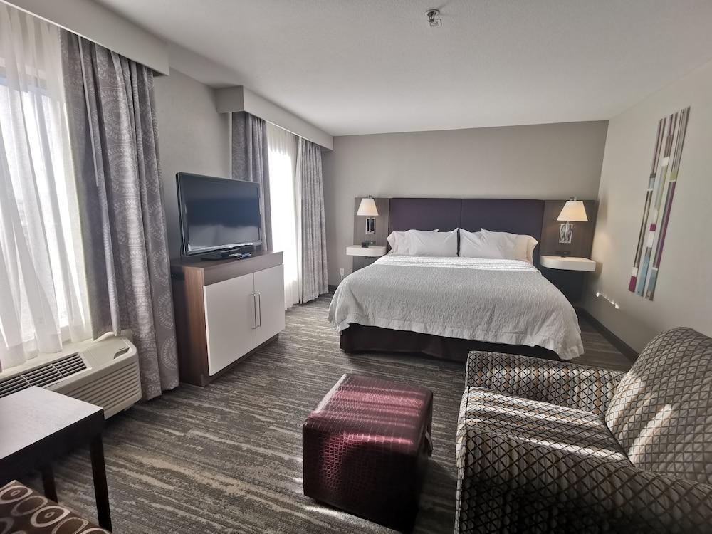 Hampton Inn & Suites Colorado Springs/Air Force Academy photo 26