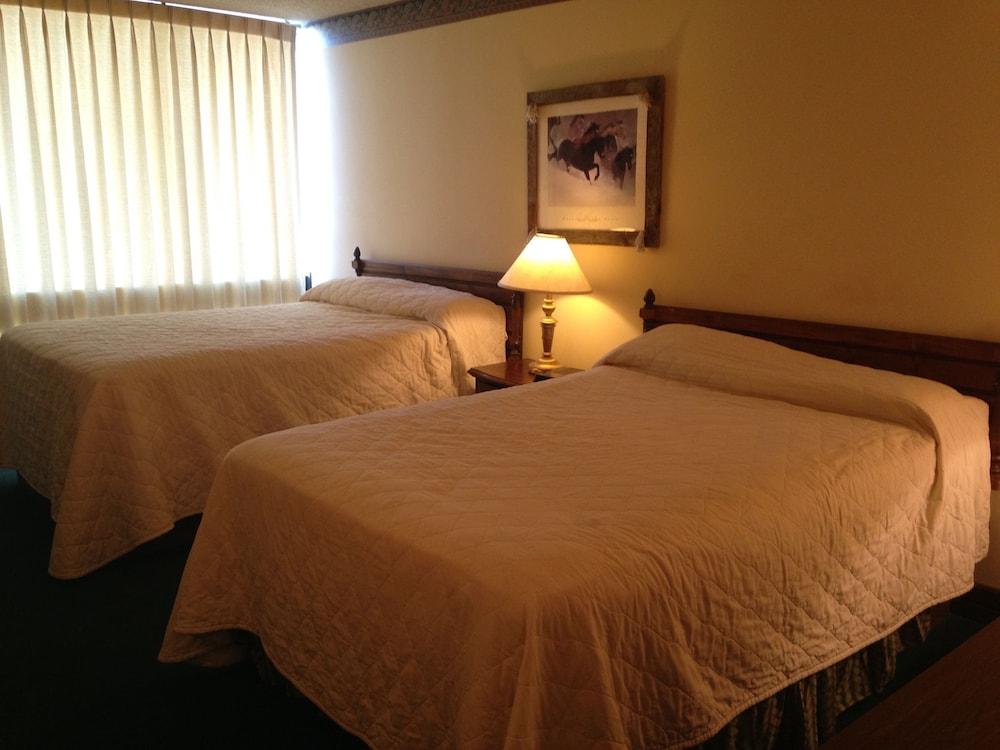 Candlelight Inn by Capital O Scottsbluff photo 6