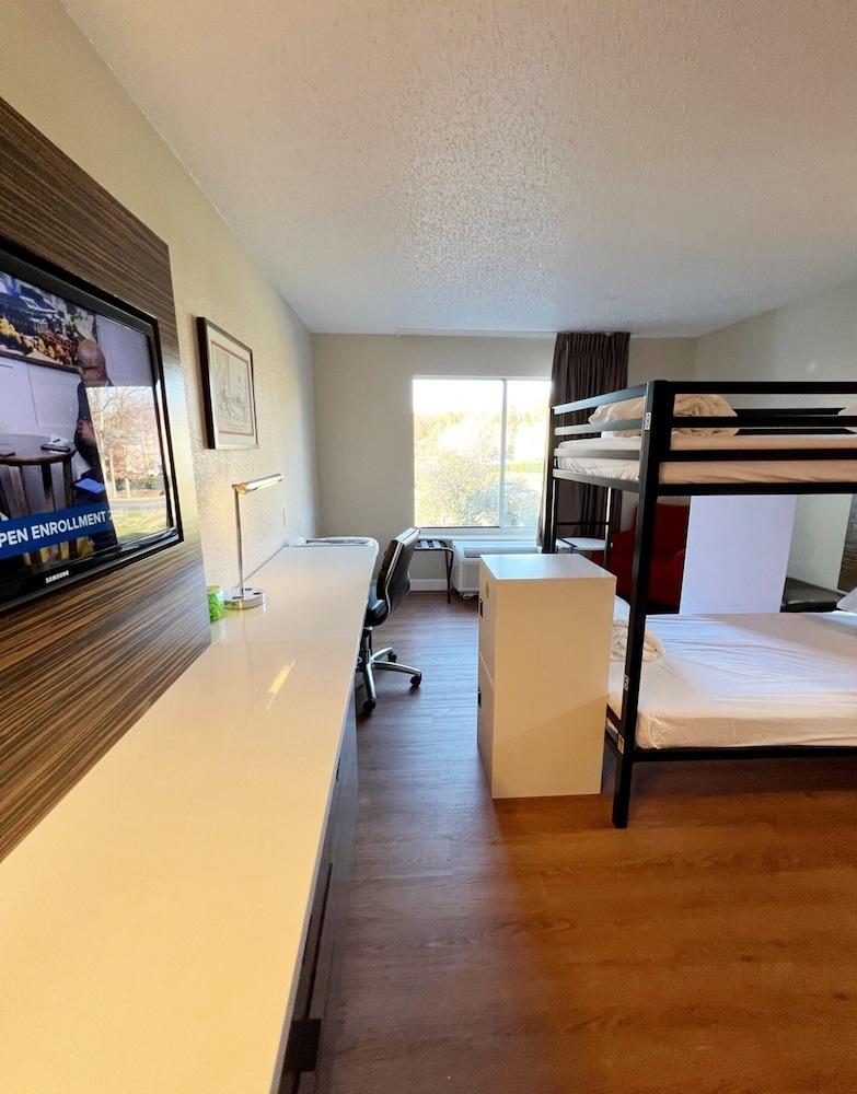 Bposhtels Charlotte - Hostel photo 8
