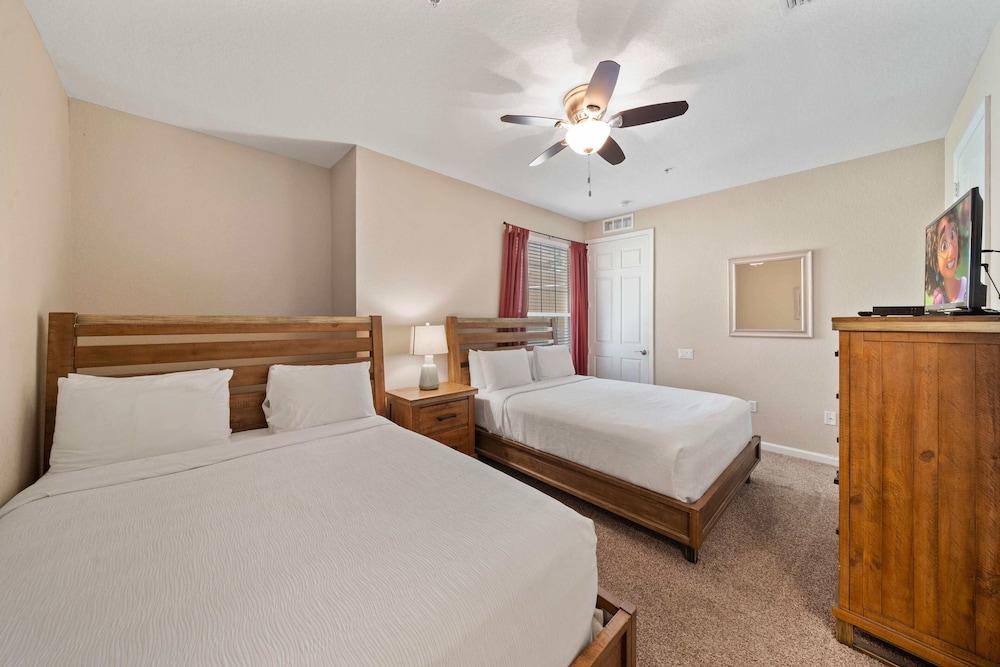 Vista Cay by Orlando Resort Rentals on Universal Boulevard photo 100
