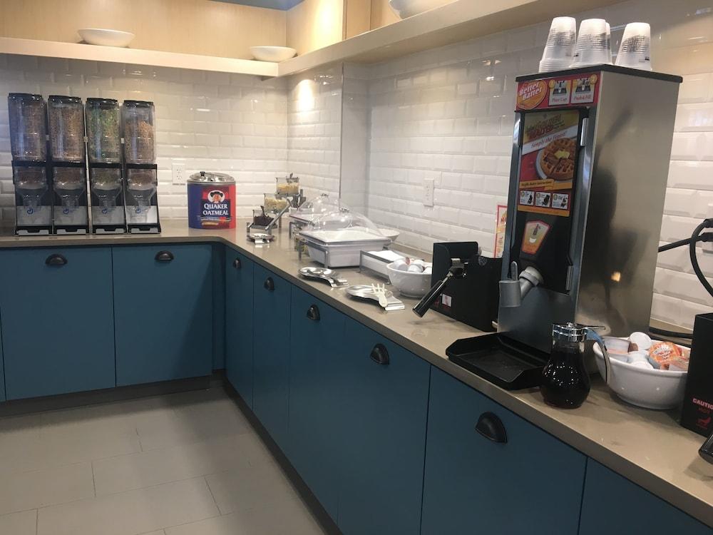 Country Inn & Suites by Radisson, Ocean City, MD photo 11