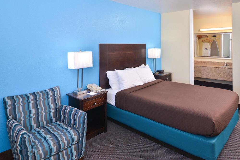 Americas Best Value Inn Batesville photo 8