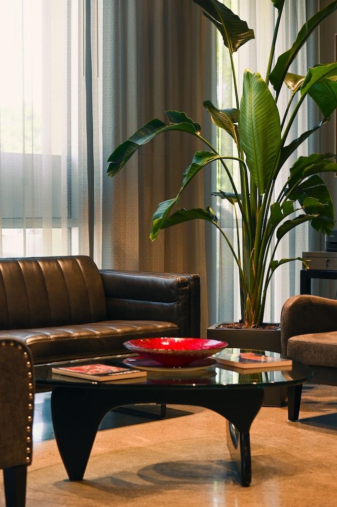 Art House Hotel and Suites photo 5