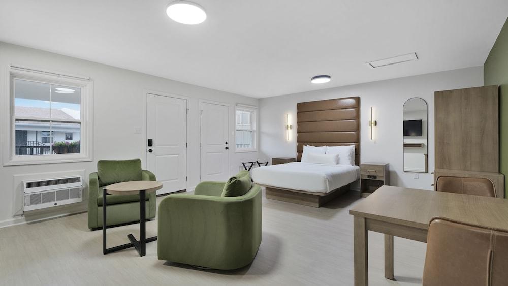 Redamo Suites photo 9