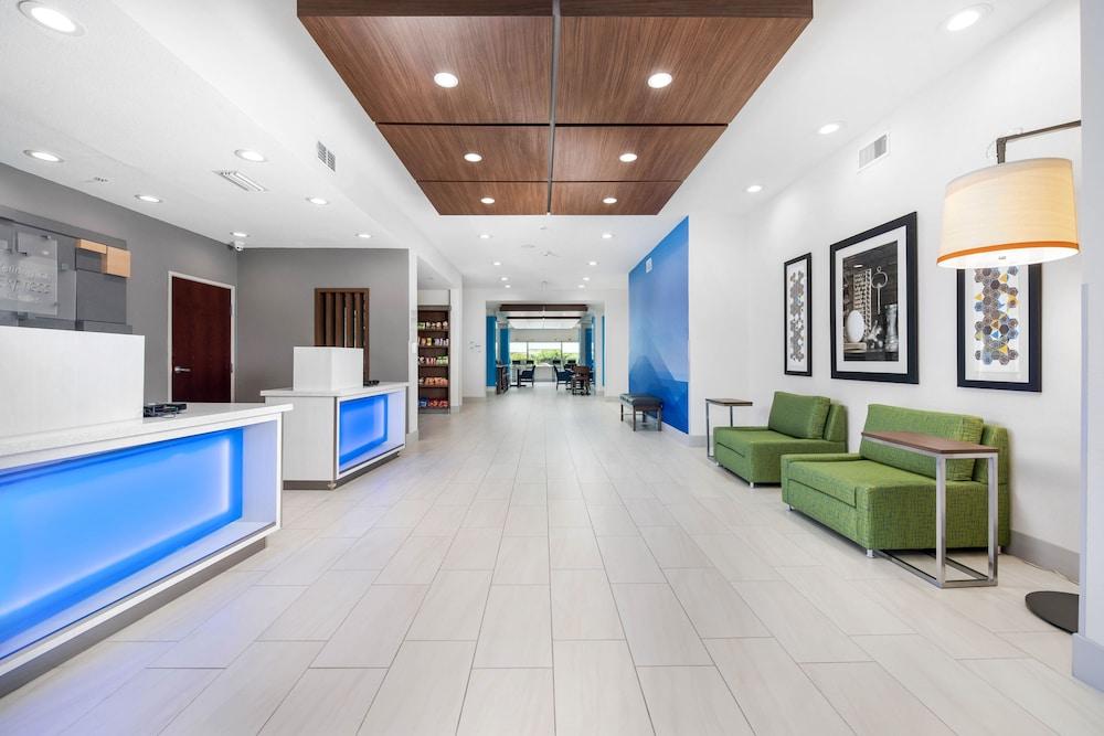 Holiday Inn Express Hotel & Suites Conroe I-45 North by IHG photo 4