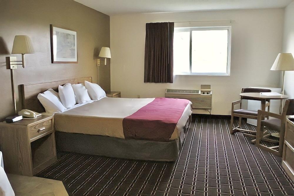 AmeriVu Inn and Suites - Stanley photo 12