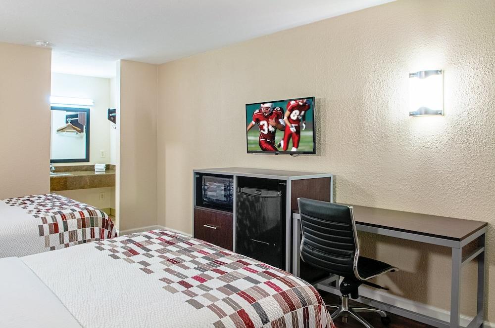 Red Roof Inn Slidell photo 24